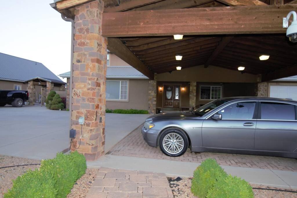 Apartamento Tacit Shadow Escape Dual Suite, Gym, Coffee Bar, Hot-tub, Free Laundry, Food Available Parowan