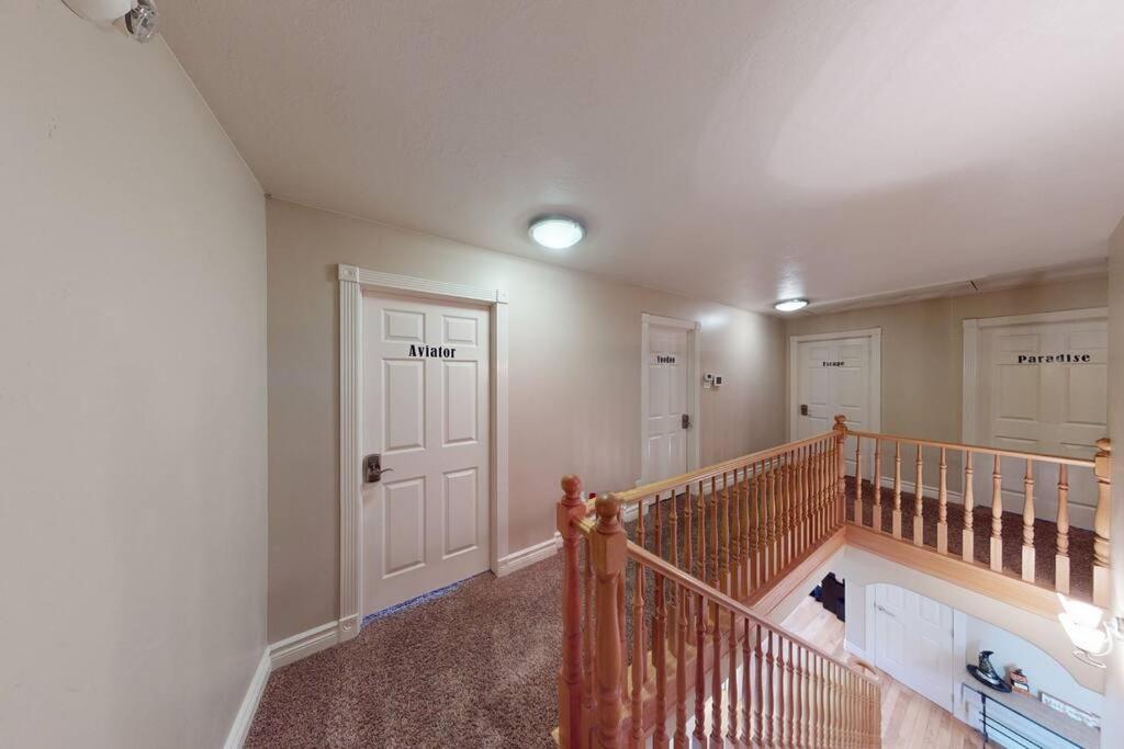 Apartamento Tacit Shadow Escape Dual Suite, Gym, Coffee Bar, Hot-tub, Free Laundry, Food Available Parowan